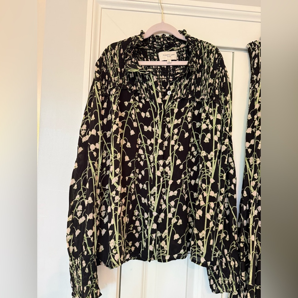 Elizabeth James The Label Ellery Blouse in Sprig Floral Print. size is XL - Picture 7 of 8